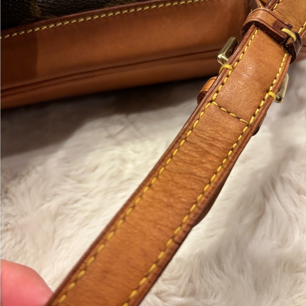 Authentic Louis Vuitton Montsouris MM Backpack - Picture 6 of 16